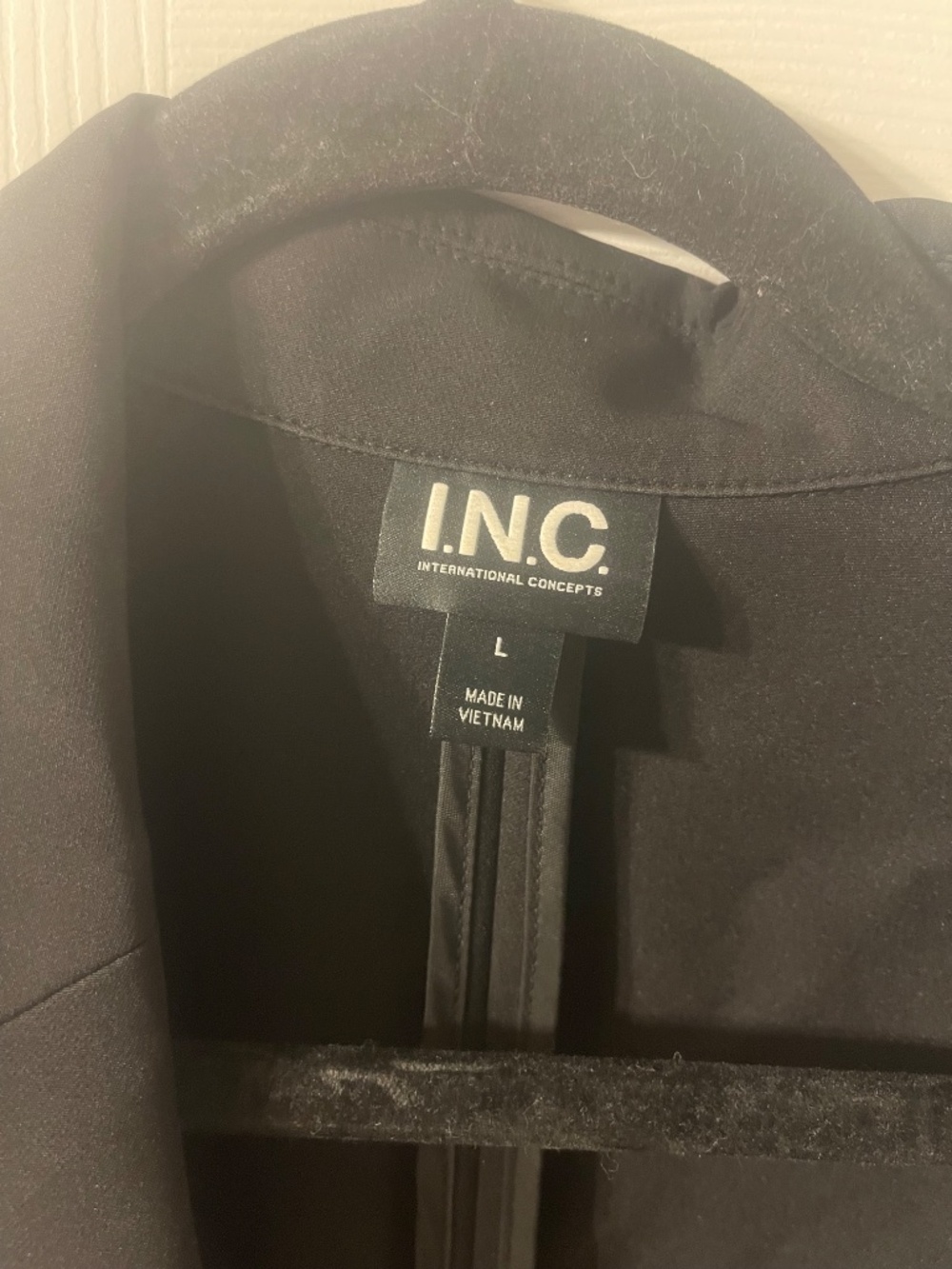 Blazer - Picture 3 of 3